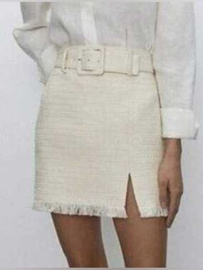 Aritzia Cream Tweed Mini Skirt with Belt